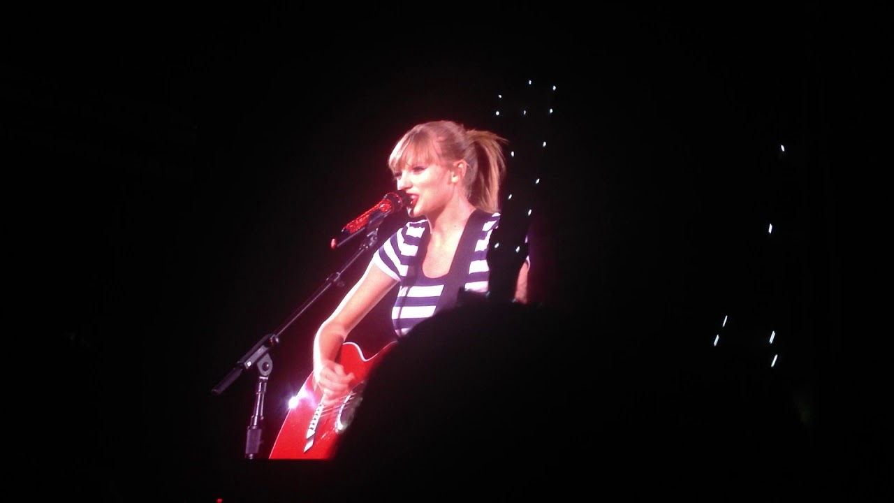 Taylor Swift - Long Live (LIVE) - B-STAGE - RED TOUR