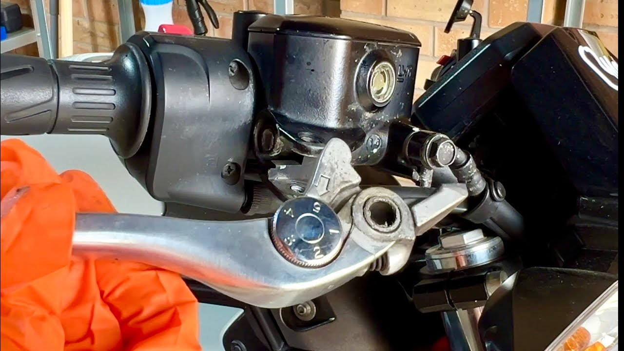 How to change a front brake lever on a motorcycle - Kawasaki Z650