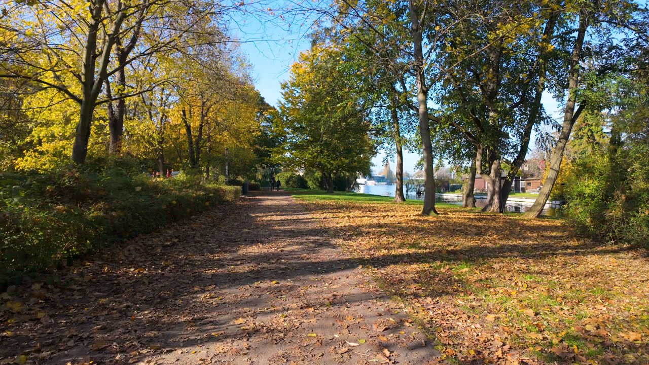 Autumn Walk In Berlin, K&ouml;penick - Short Riverside 4K Walking Tour