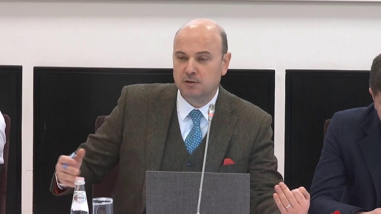 Jamarbër Malltezi dhe përfaqësuesit e tij ligjorë konferencë për media