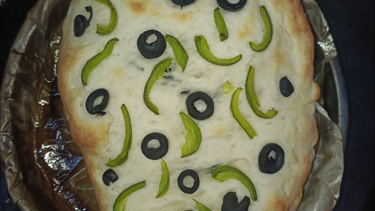 without oven Pizza recipe by easy recipes#withoutoven #chickenbreadpizza#homemadereceipe#pizzalover