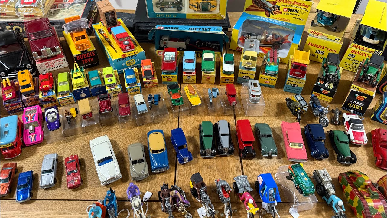 КОЛЛЕКЦИЯ ВИНТАЖНЫХ ЛИТЫХ МОДЕЛЕЙ АВТОМОБИЛЕЙ - УДИВИТЕЛЬНЫЕ ИГРУШКИ HOT WHEELS, CORGI И DINKY *1...