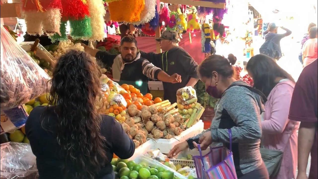 Mercado de Zinapécuaro en Navidad