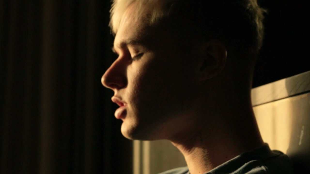 HRVY - Golden Hour (Visualiser)