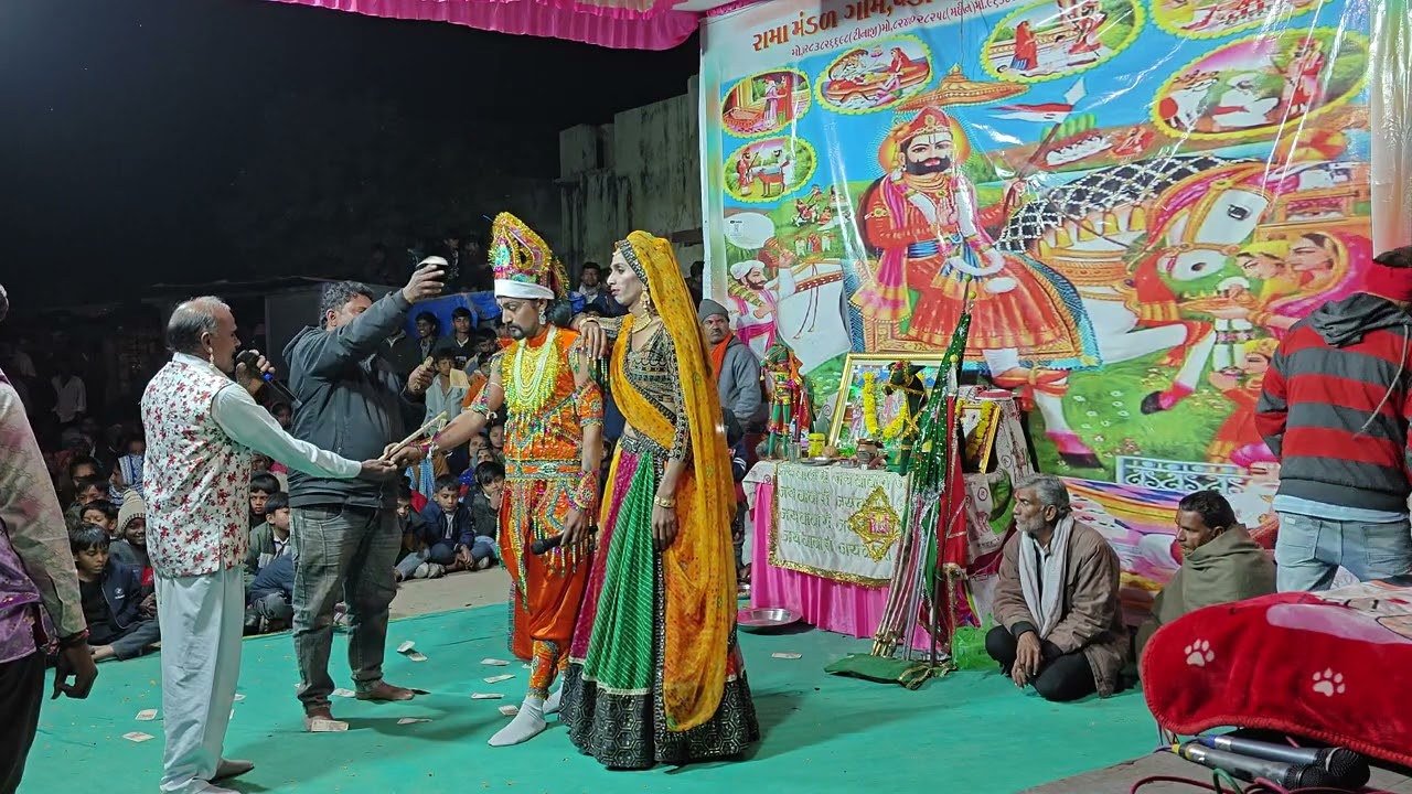 અજમલ રાજા ને દ્વારકાધીશે આપ્યું અમલ ડાળી નું પુષ્પ 🙏 At. Vasajada 🙏