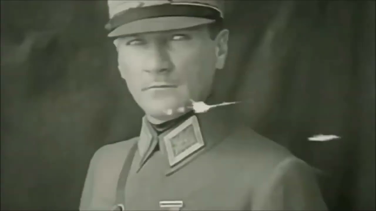 BİZ ATATÜRK GENÇLERİYİZ MARŞI