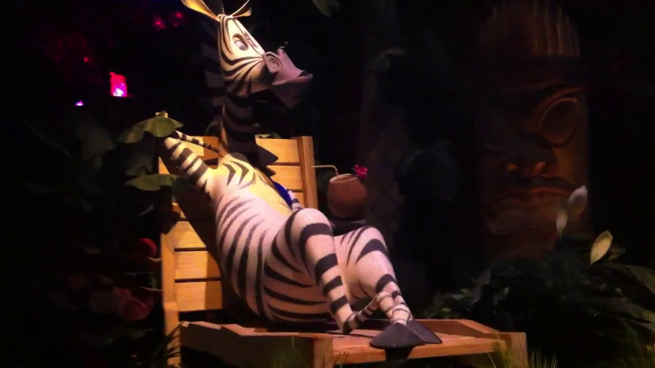 Madagascar: A Crate Adventure - On-ride video from Universal Studios Singapore