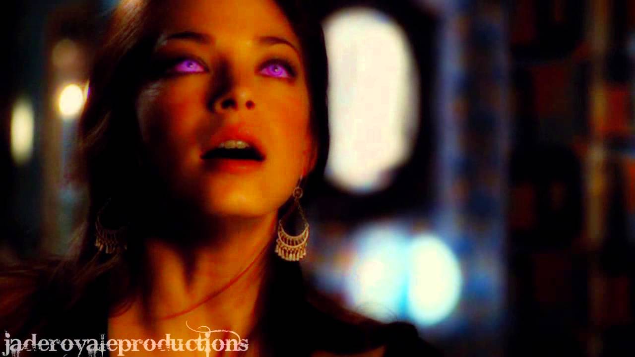 Smallville Cast - Hysteria