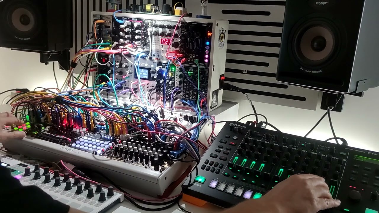 #4 Live Modular Techno // Bastl Pizza // Modbap Osiris // MSW SY0.5 // MI Plaits // Roland TR-8S