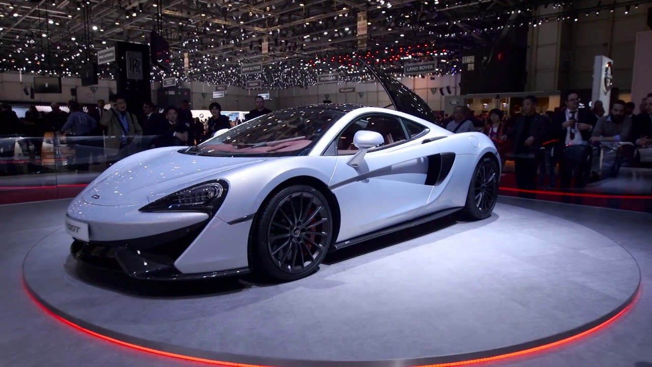 Geneva International Motor Show 2016: all the best cars are wearing Pirelli