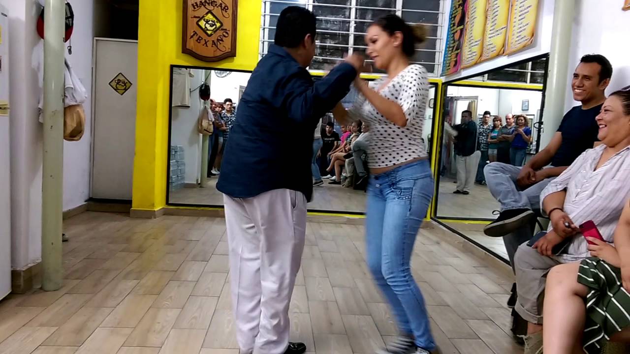 # 2,680 Hangar Texano clases de baile 818 028 0594