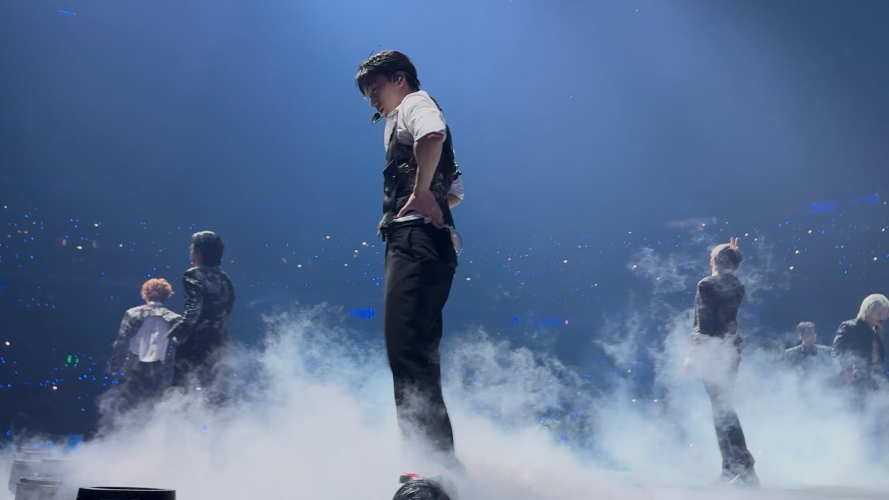 ATEEZ (에이티즈) in Paris 20250222 - HALAZIA - VIP Ultimate [FANCAM 4K60 HDR]