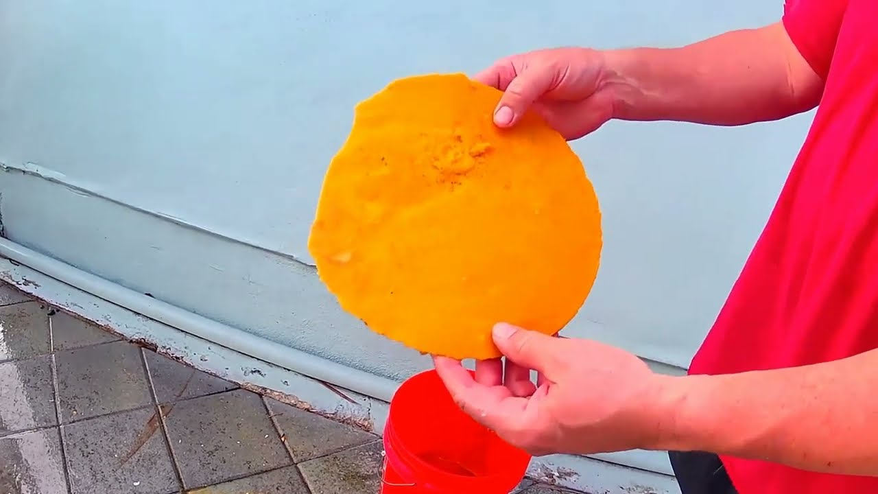 Making Bee's Wax