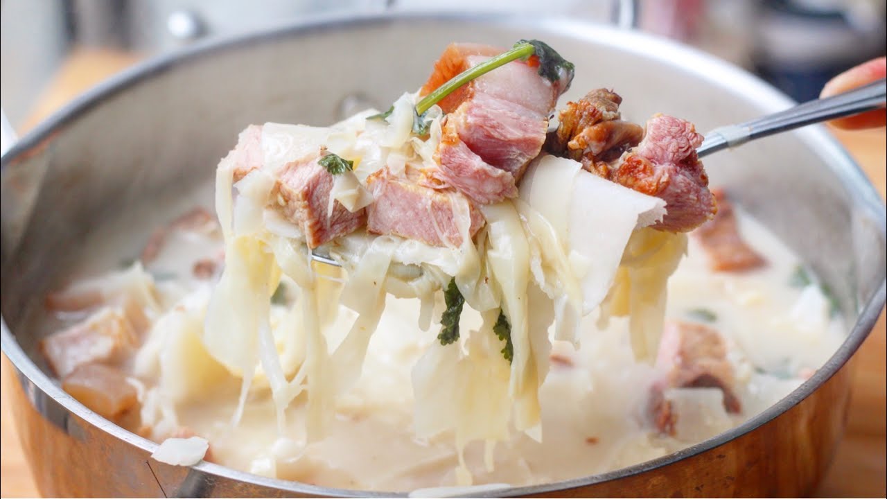 Sour Bamboo Soup w/ Pork (Ntsuag Xyoob Qaub)