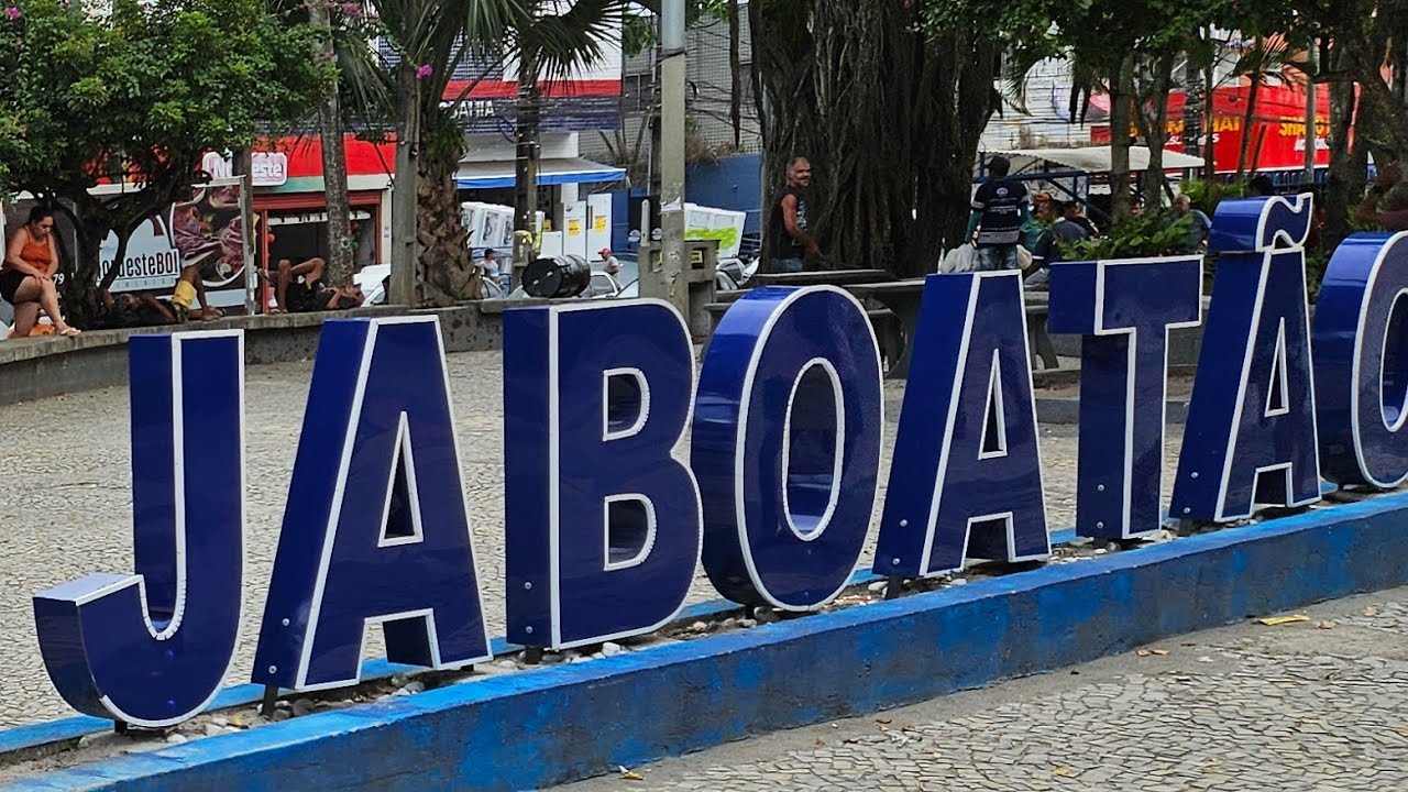 JABOATÃO PE CENTRO DA CIDADE  comércio- 443 anos- 650.000 a população/ 24/05- 25