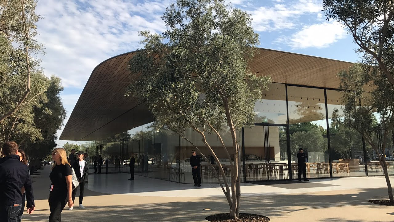 Apple Park visitor Center and Apple Store first look