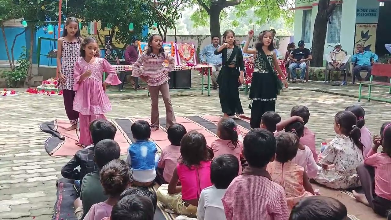 Govt school ke chote bachho ka dance 