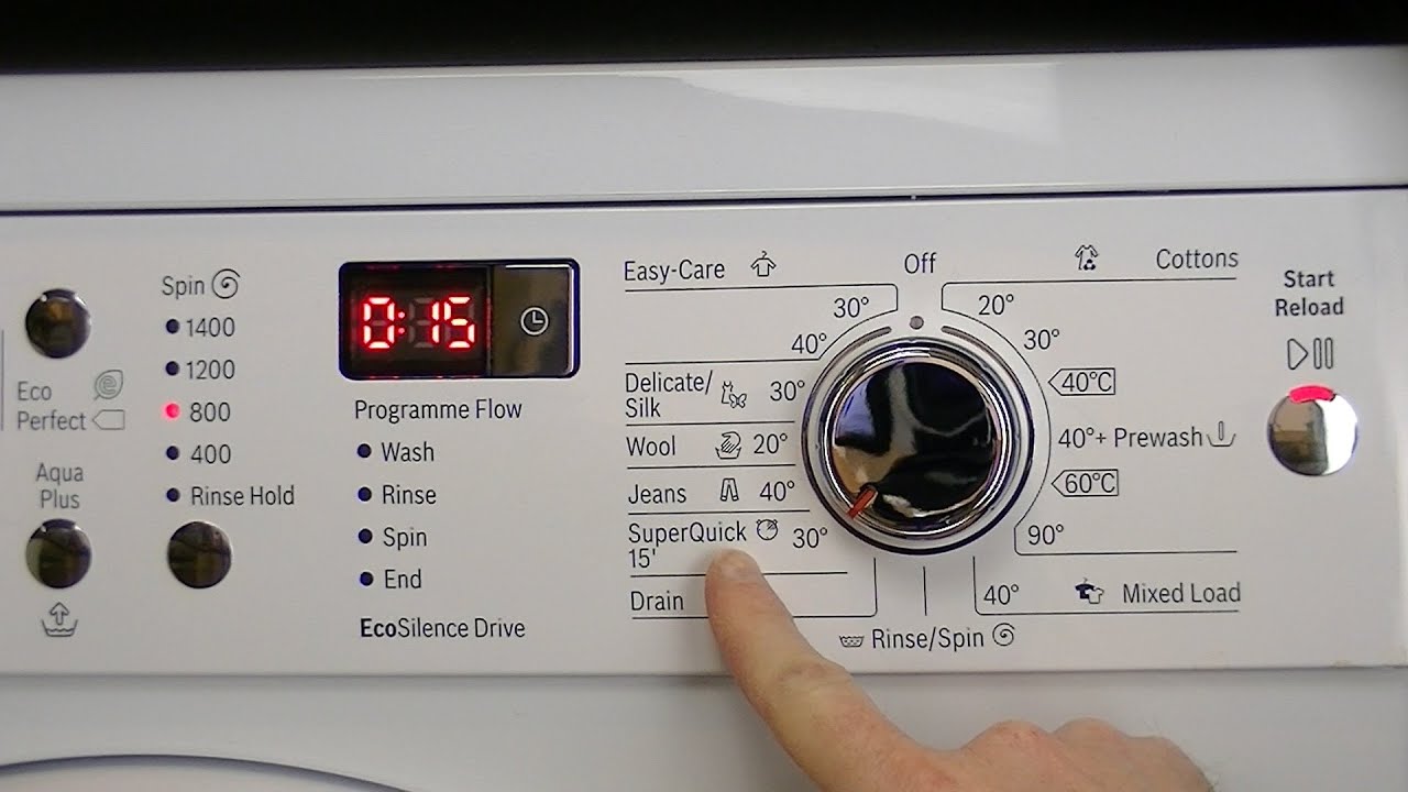 Bosch Serie | 6 WAQ283S1GB Automatic Washing Machine Super Quick Programme Demonstration