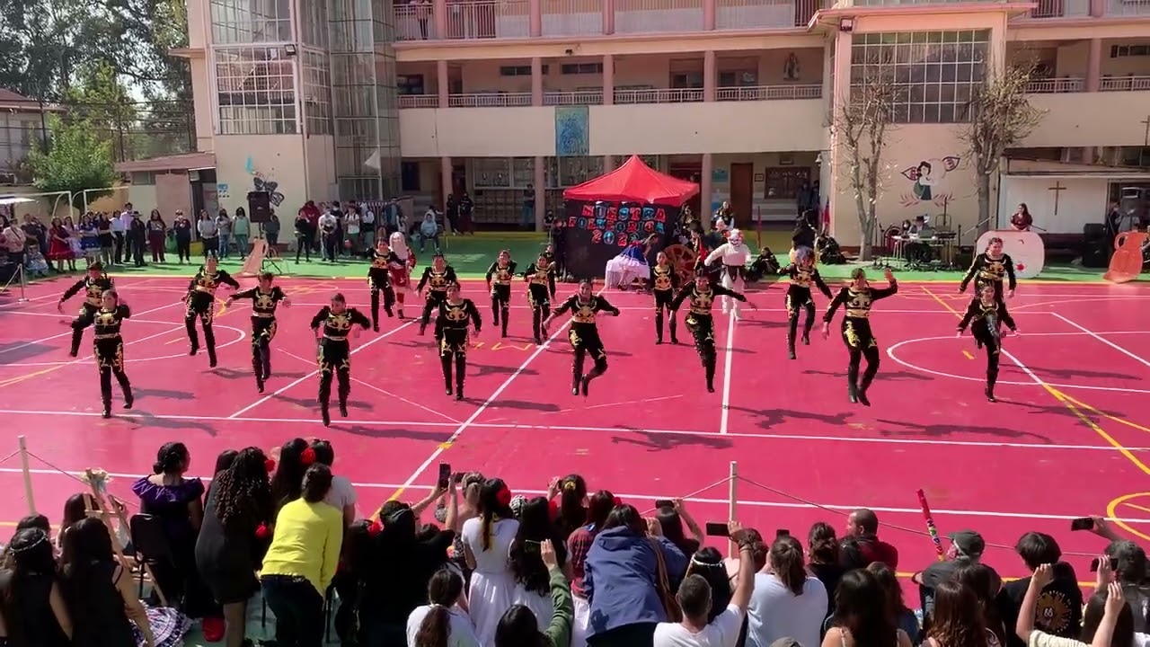 Muestra folclórica 4°Medio 2022. Colegio Mater Dei. Caporal-Diablada.