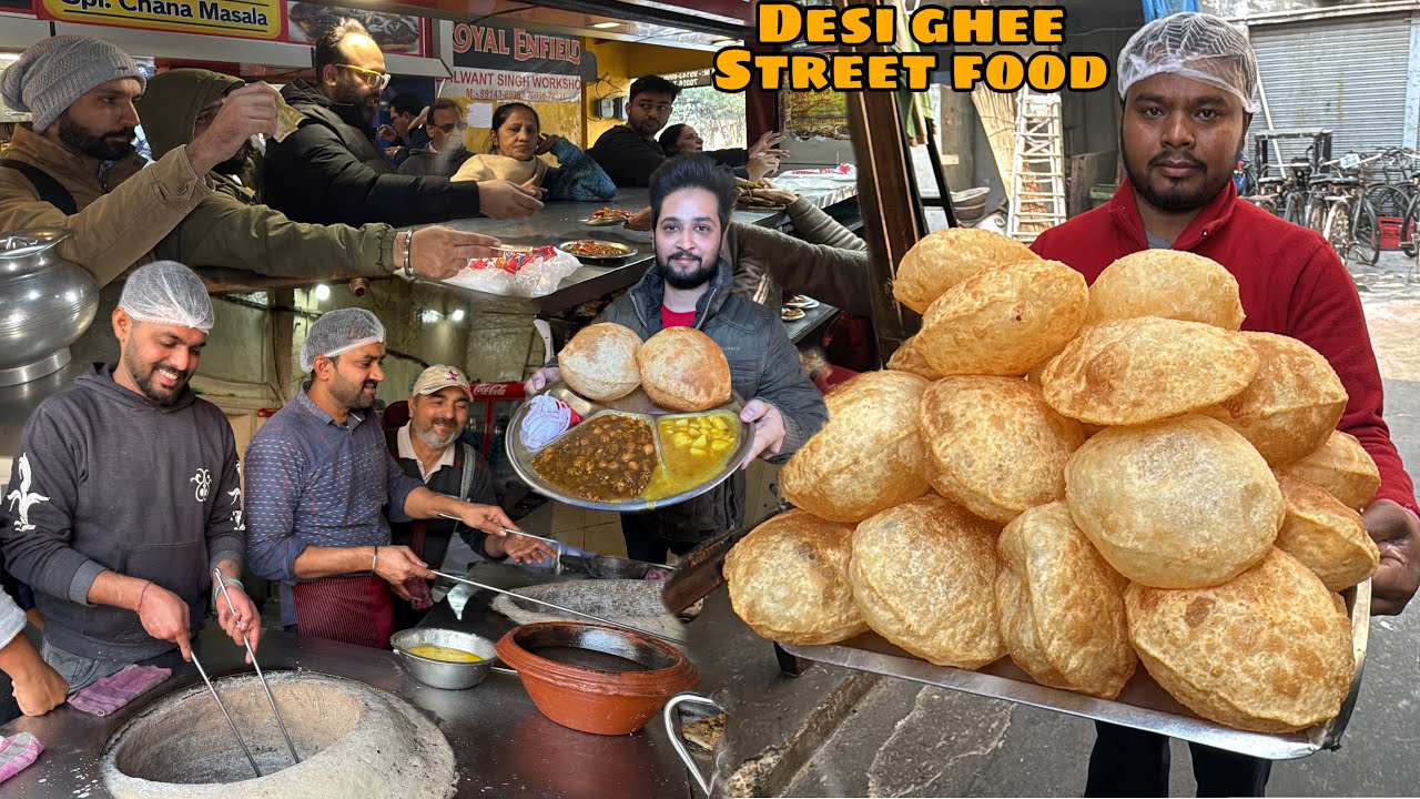 Amritsar Best Street Food | Pehalwan Amritsari Kulcha, Desi Ghee Poori Chole, Hans Raj Chole Wale