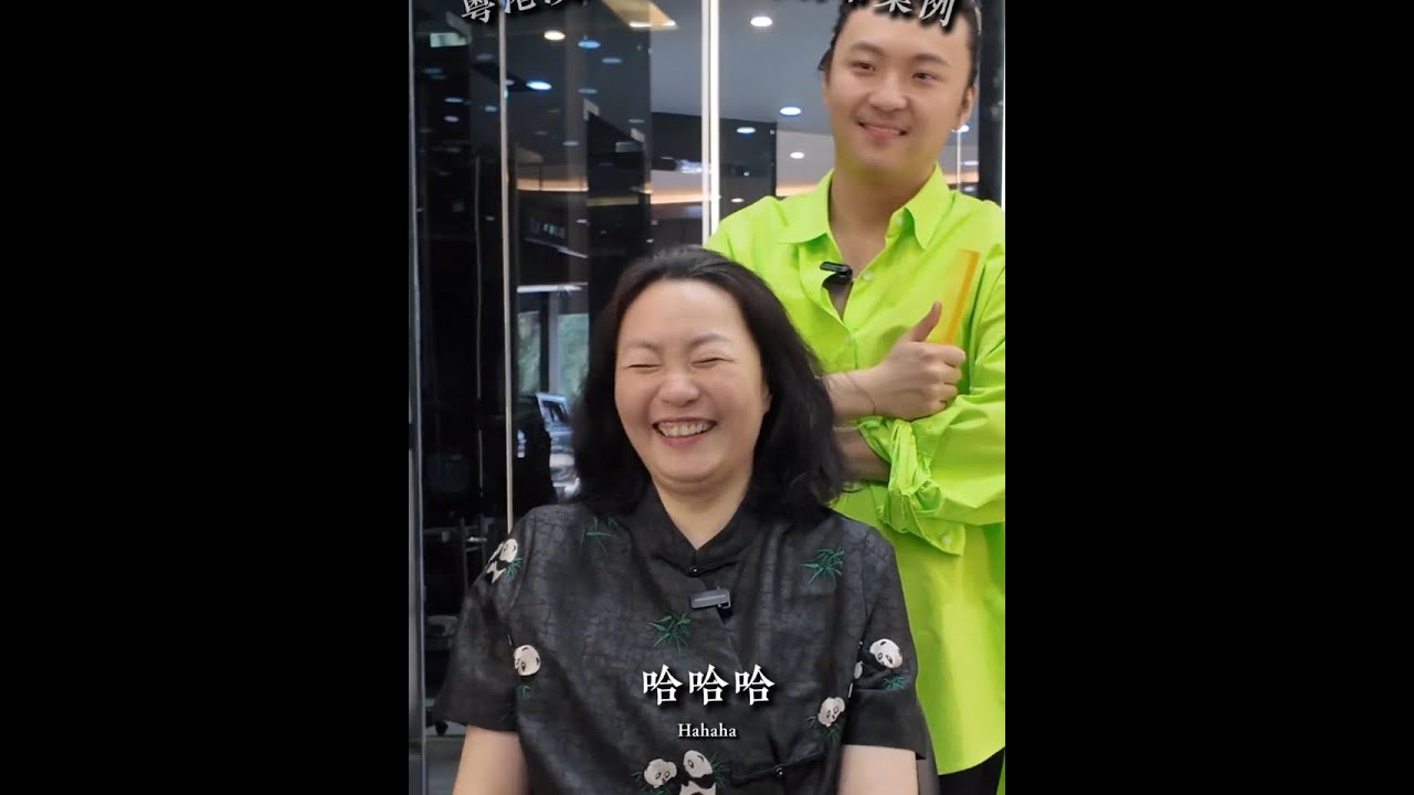太像我姐了！48岁气质姐姐来改造，发质差+没发型显老10岁！湿发剪短直接让我惊到：先教你3秒判断自己适不适合短发，再手把手剪出让颧骨内缩的修颜刘海，干发精修后发质亮到能照人！最后效果绝了——整个人年轻