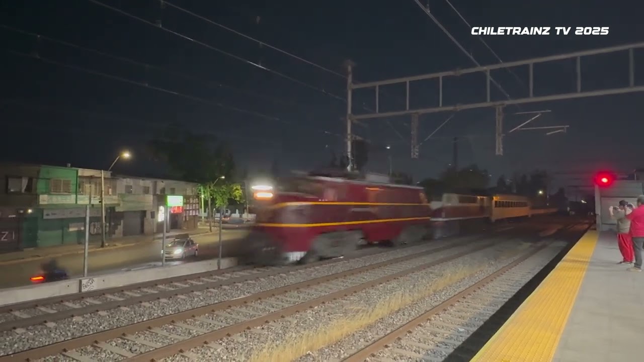 🇨🇱 / TREN A TEMUCO Y OTROS TRENES EN ESTACION FREIRE, SANTIAGO DE CHILE