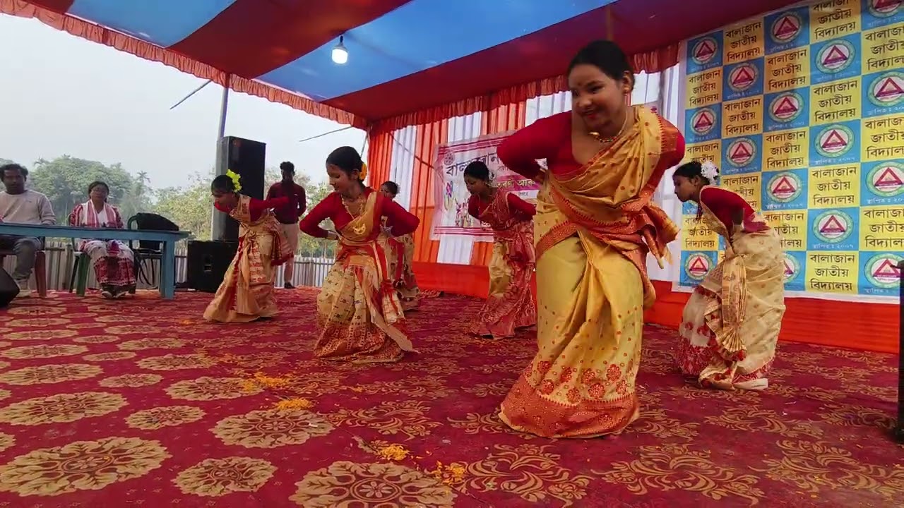 Balajan Jatiya Bidyalaya Dhubri (Assam) Annual sport state program group bihu dance #Assamese #viral