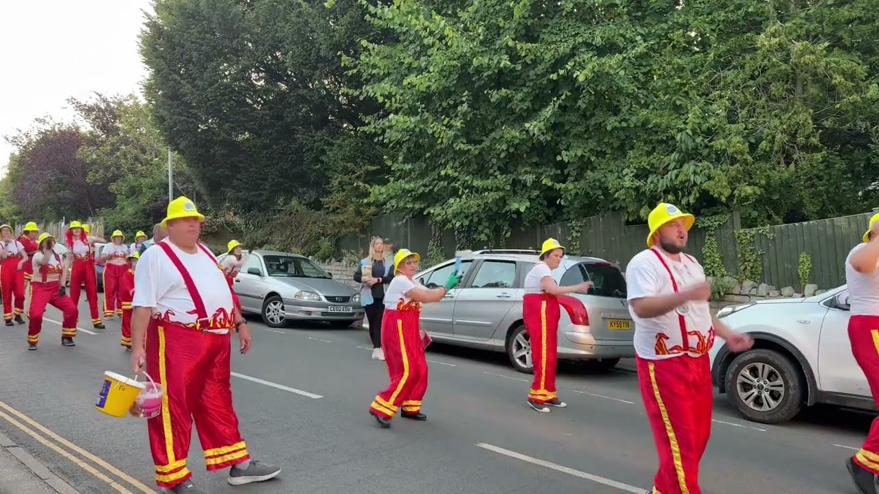 Lyme Regis Carnival 2025 - Nunsford Nutters CC ‘Nee Naw’