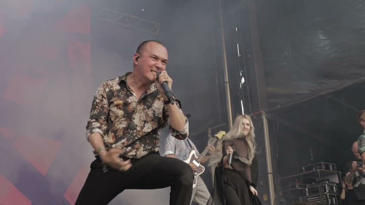 MØL - Diorama (Official Live Video)