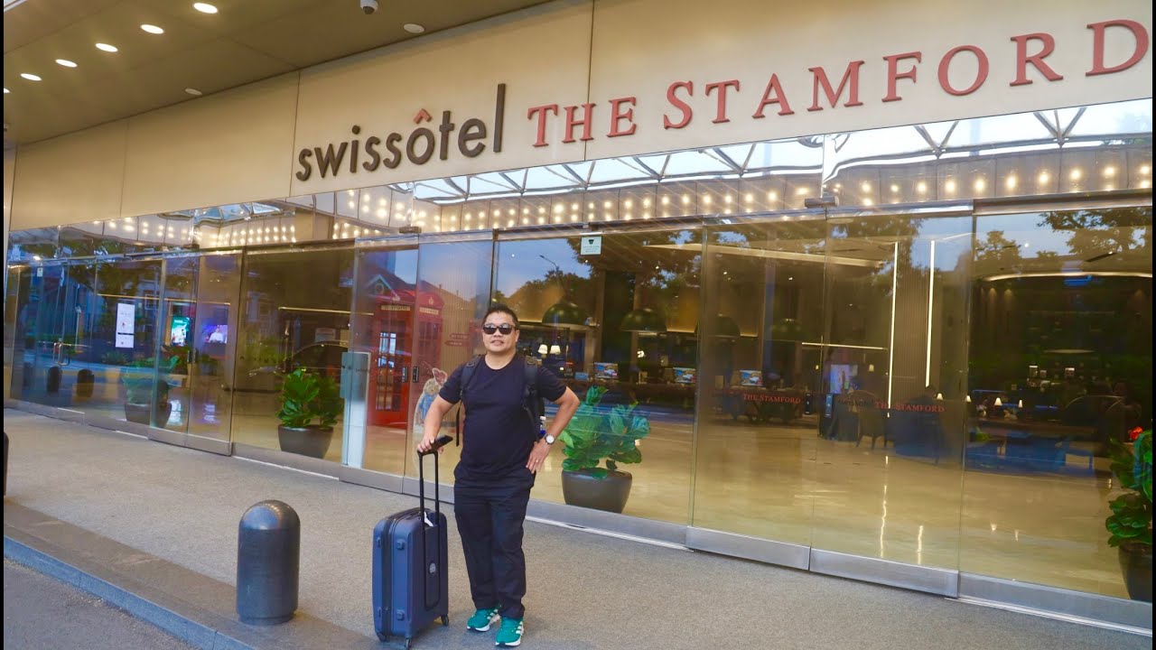Завтрак в Swissotel Stanford Singapore