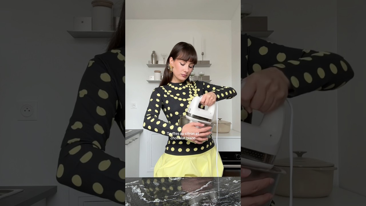 Truffes au citron assorties &agrave; mon top ! #truffes #citron #chocolat #ootd #tenuedujour #lookdujour