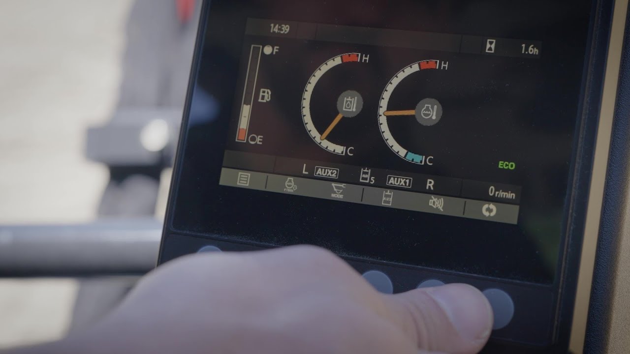 Yanmar ViO35-7: Navigate the LCD Display