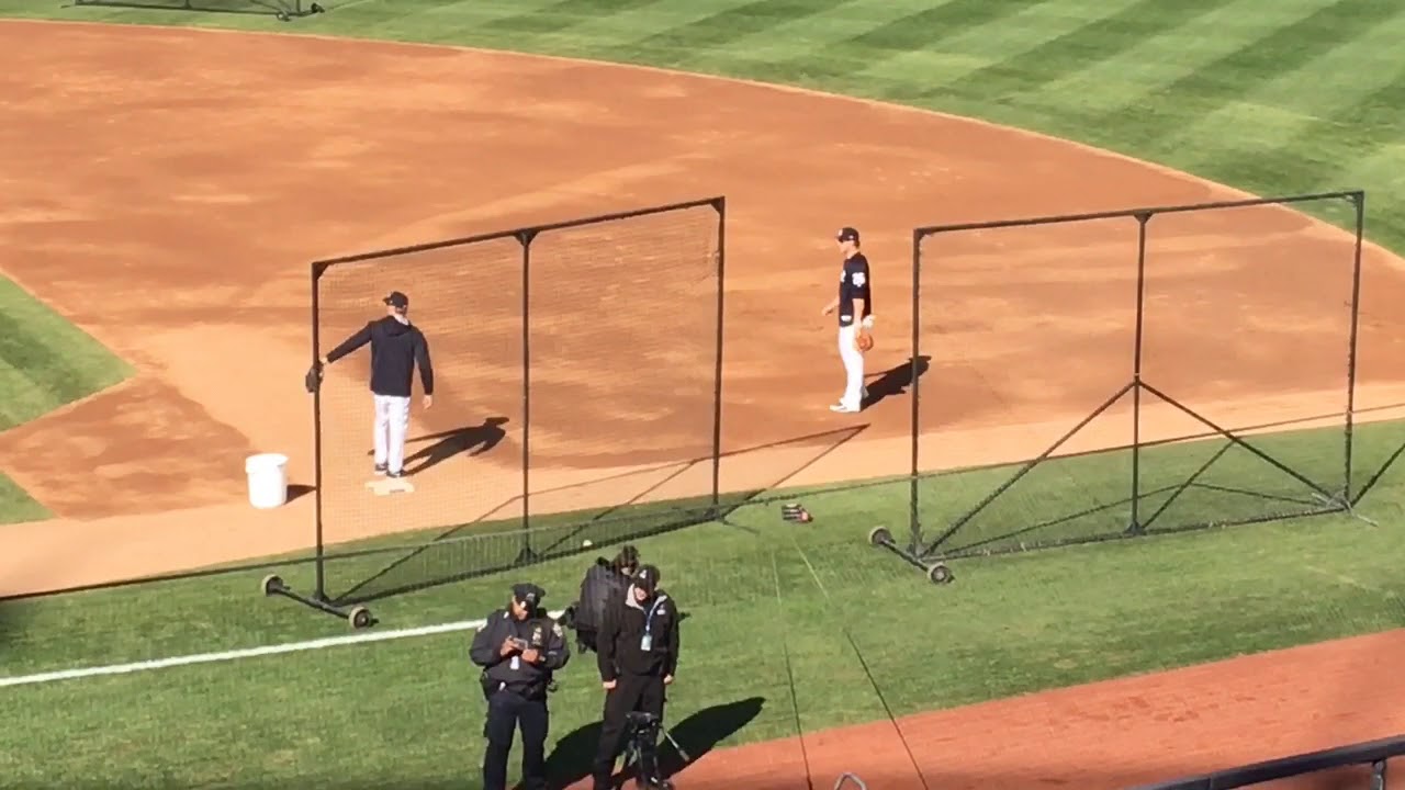 Yankees work on fielding