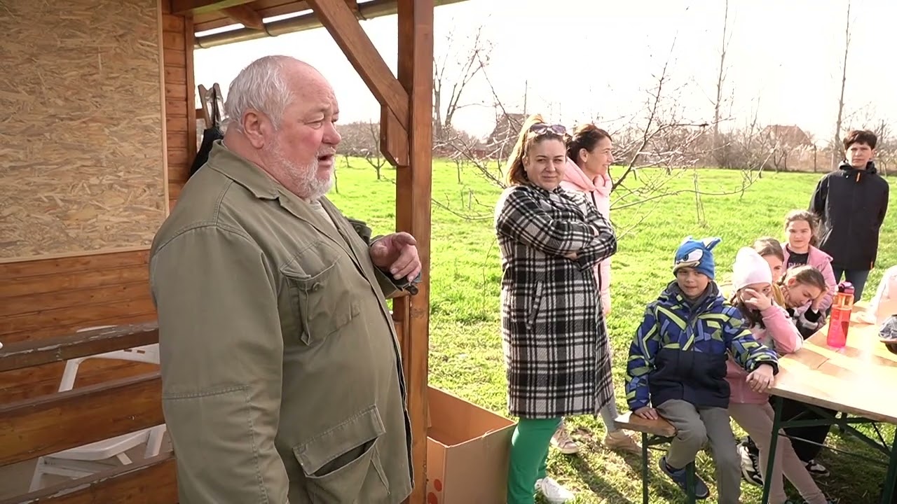Metszési gyakorlatot tartottak iskolás gyerekeknek
