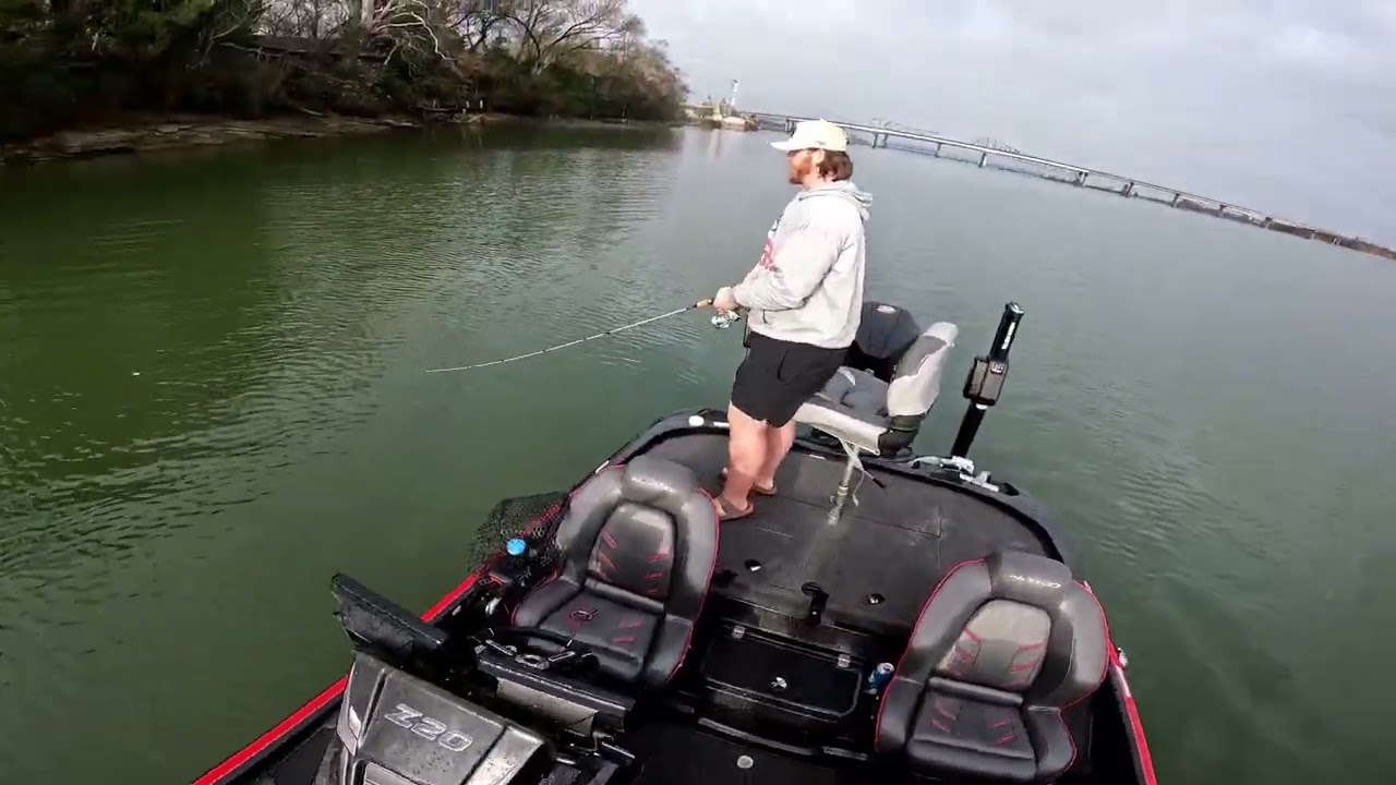 Goodbye 2025! Catching some nice fish with T-Man