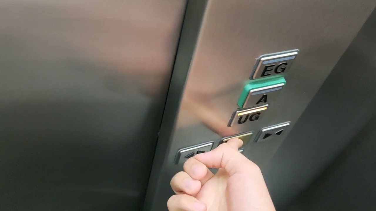 Kurz Eingeschlossen! - Schindler Eurolift mit Türstörung