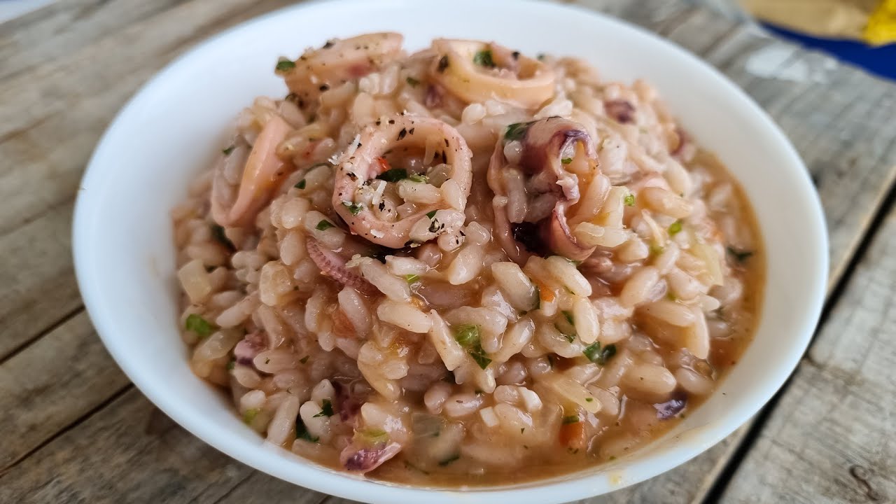 Kako se pravi Rižoto s lignjama - Recept