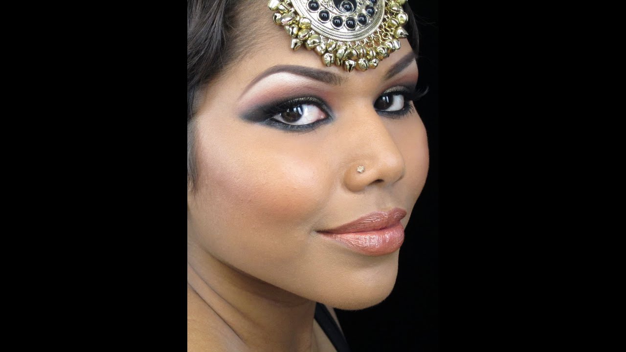 Smoldering khol (Indian & Arabic inspired look)