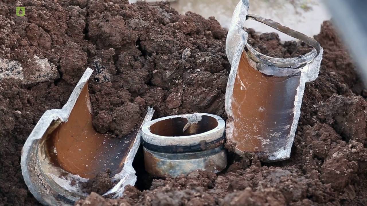 Reparación de tubo general de agua potable en calzada Cuauhtémoc y Diagonal Reforma