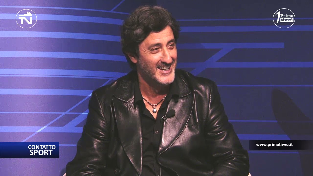 L'affetto e l'emozione dei tifosi per Nando De Napoli: 