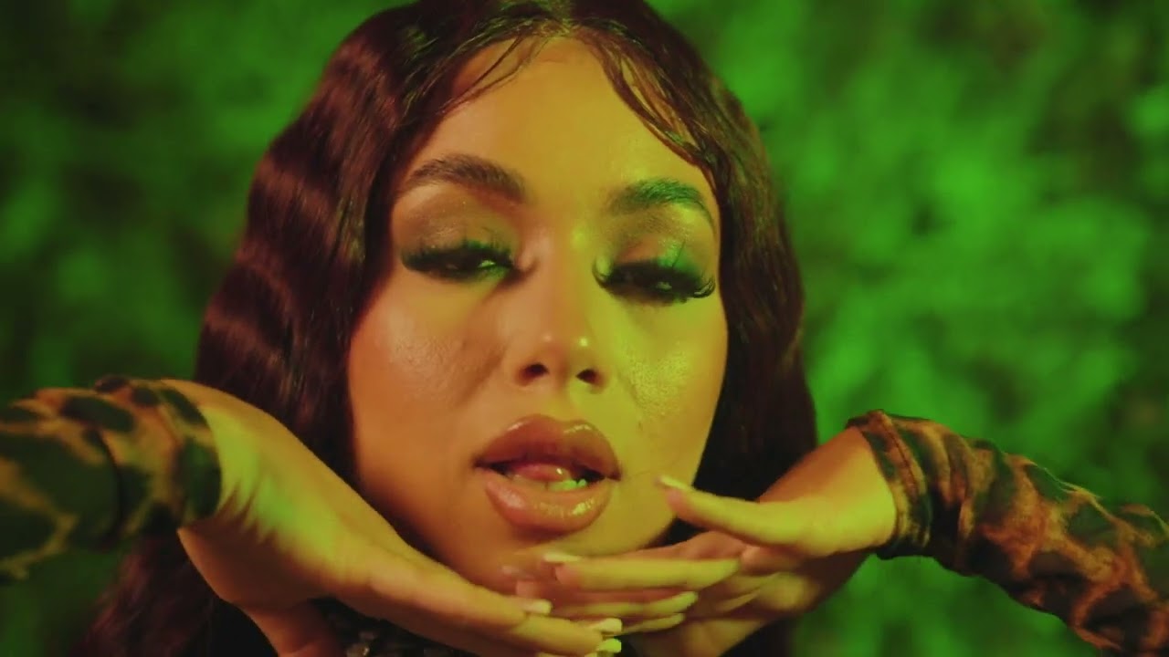 LaaBarbie - TOXI (Official Video)