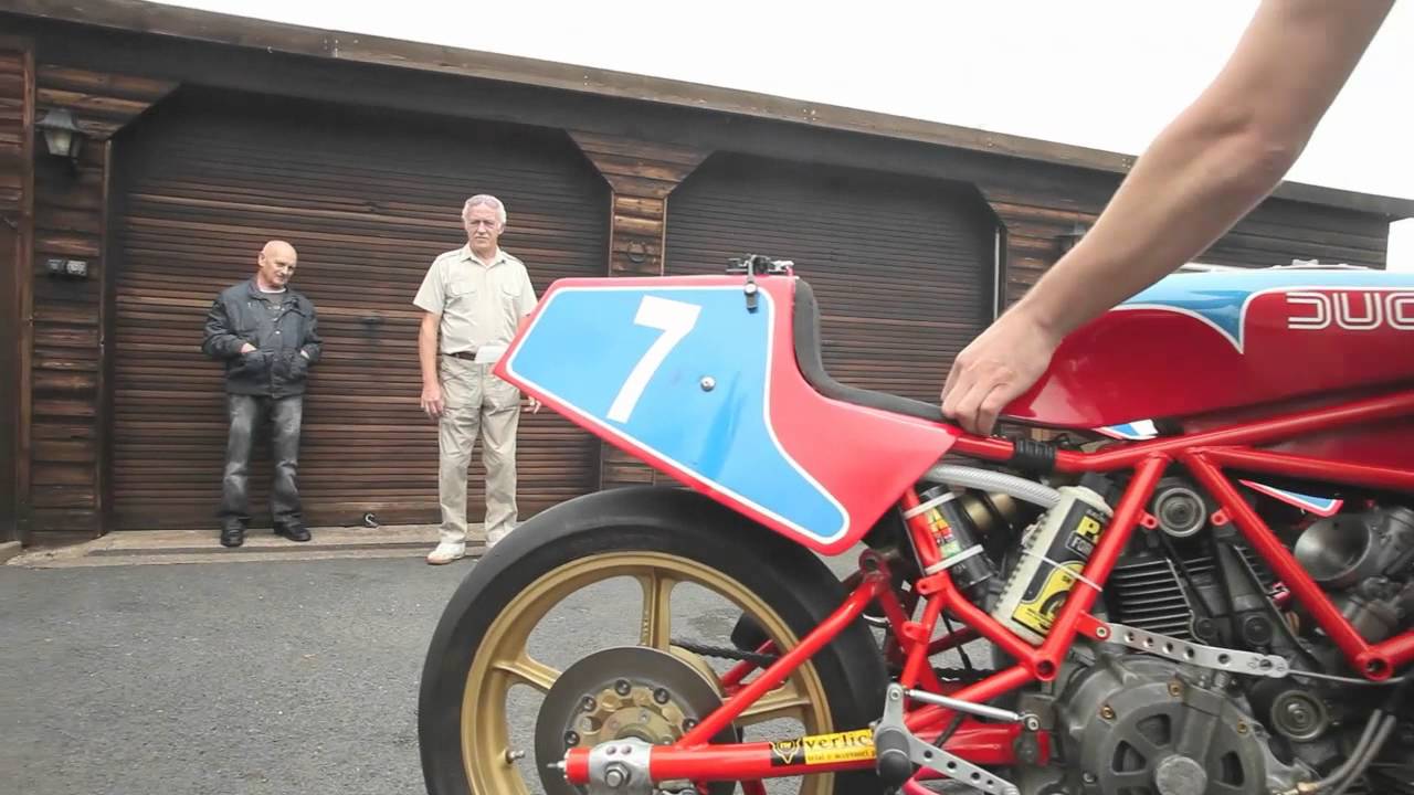 Tony Rutter's Ducati 750 TT bike running