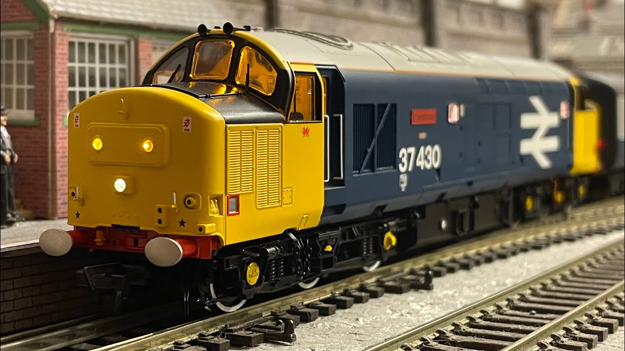 New Bachmann Class 37/4 with DCC Sound