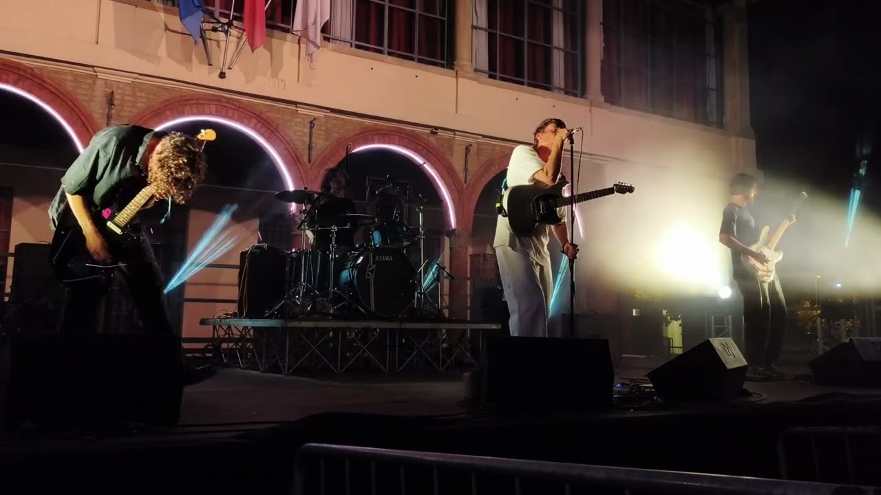 October Drift Don't Care #indiemusic #grungemusic #englishmusic #livemusic #liveshows #concert #pop