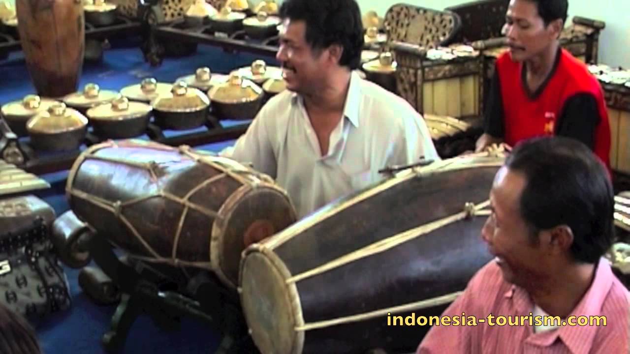 Tayub Traditional Art Dance