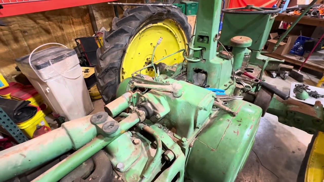 Tearing Down a 1948 John Deere B: Part 2
