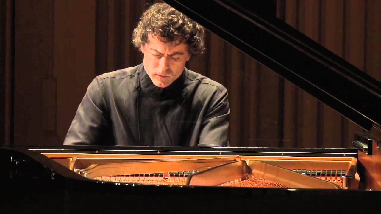 Paul Lewis‐Schubert：Klavierstücke in E flat Major D946 no.2