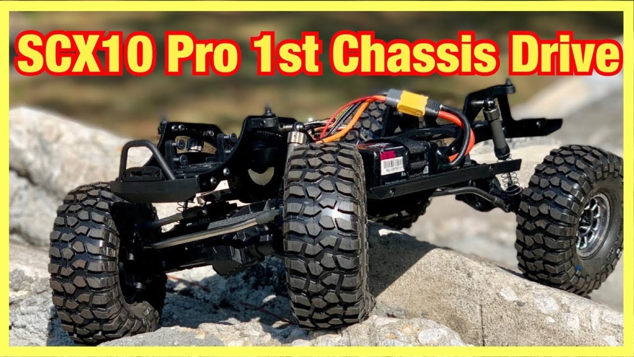 Axial SCX10Pro — первый шассийный привод!