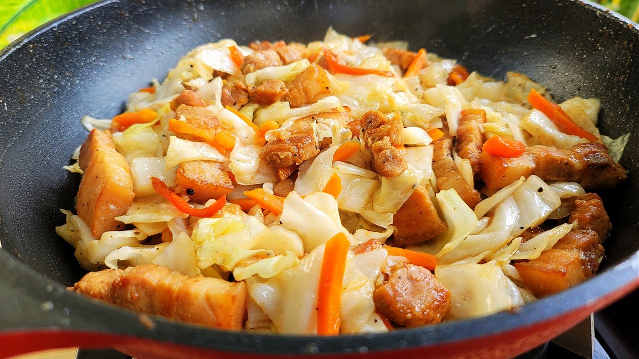 Repolyo Guisado Wuth Pork Belly !  stir-fried Cabbage with Pork Belly