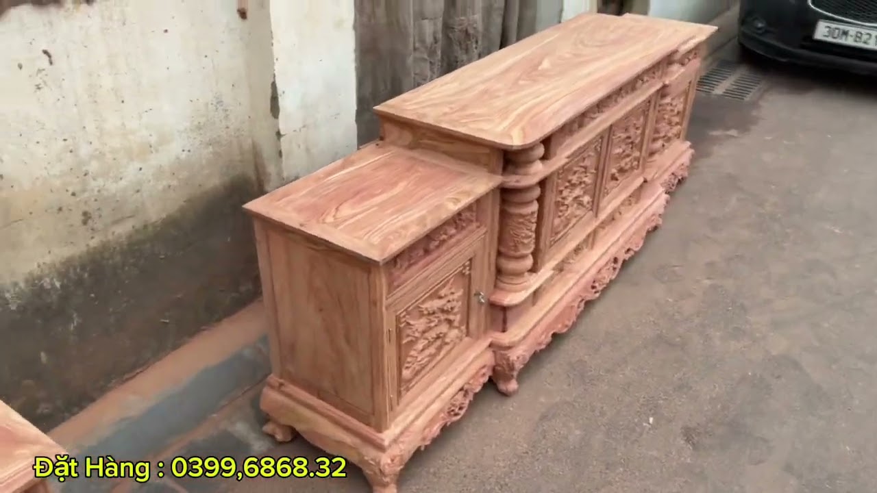 Công Khai Báo Giá Chiếc Kệ Tivi Cột Nho Con Sóc Mặt Nhô Dài 2m60 Gỗ Hương Đá 